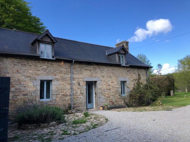 Saint-Nicolas-du-Pélem Merveilleux Cottage Dans Parc De 7,5 Hectares מראה חיצוני תמונה